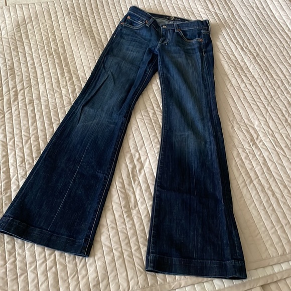 - w i d e  l e g - - Picture 3 of 3